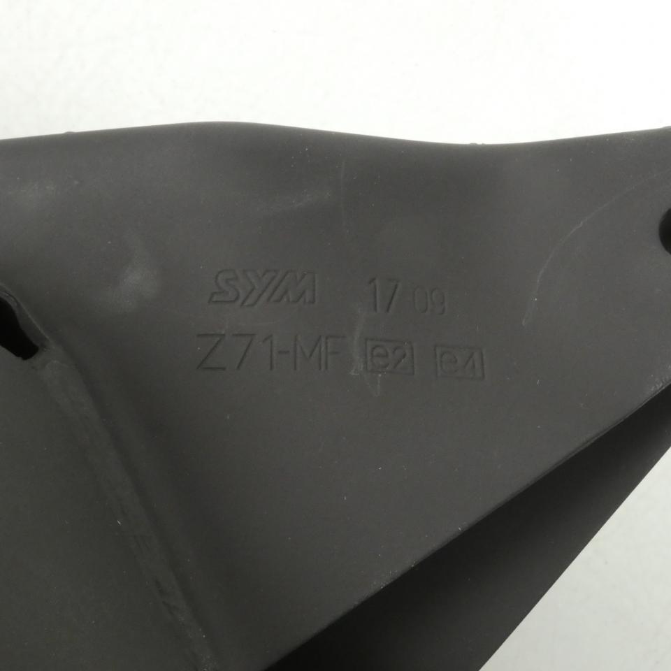 Pot d'échappement origine pour scooter Sym 125 18300-Z71-0101 Neuf