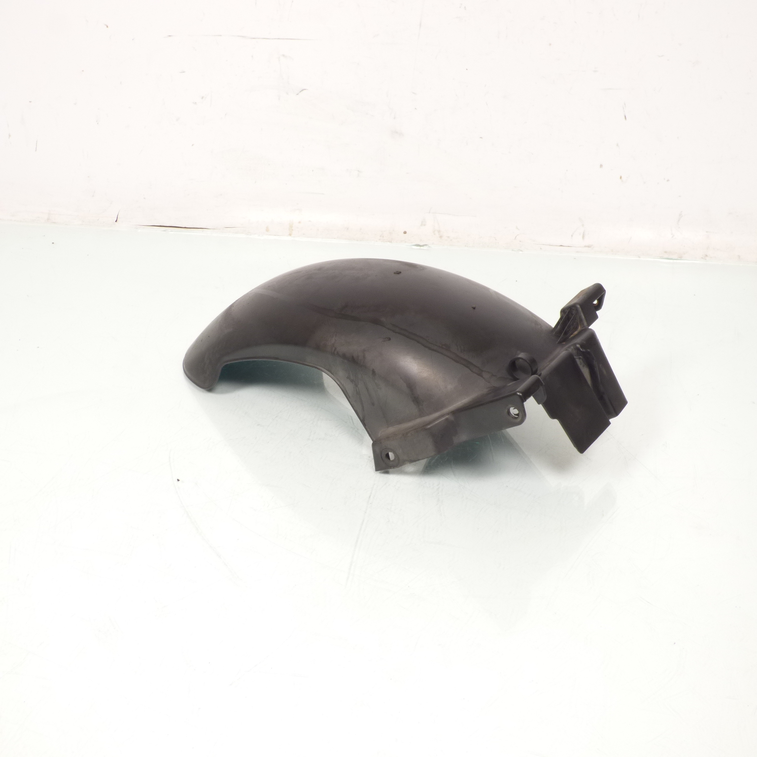 Garde boue arrière origine pour scooter Peugeot 50 Kisbee 2011 à 2017 2000635100