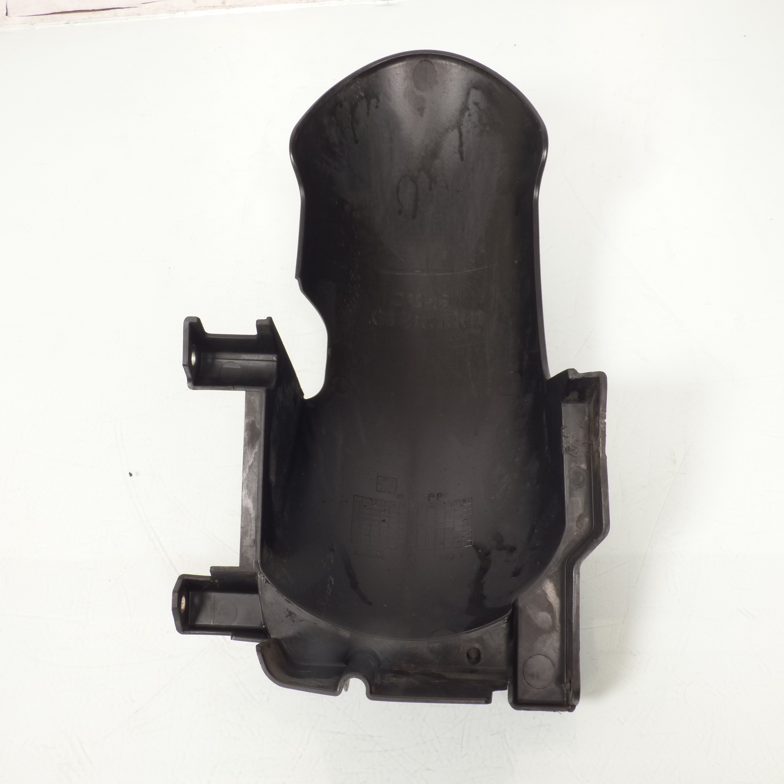 Garde boue arrière origine pour scooter Peugeot 50 Kisbee 2011 à 2017 2000635100