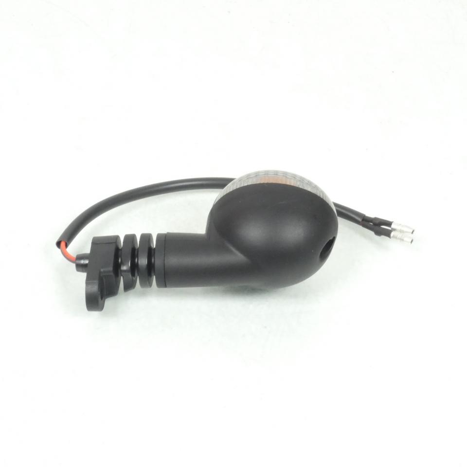 Clignotant AVD ou ARG pour moto Rieju 50 MRT 2009 à 2020 0/000.150.2100 Neuf