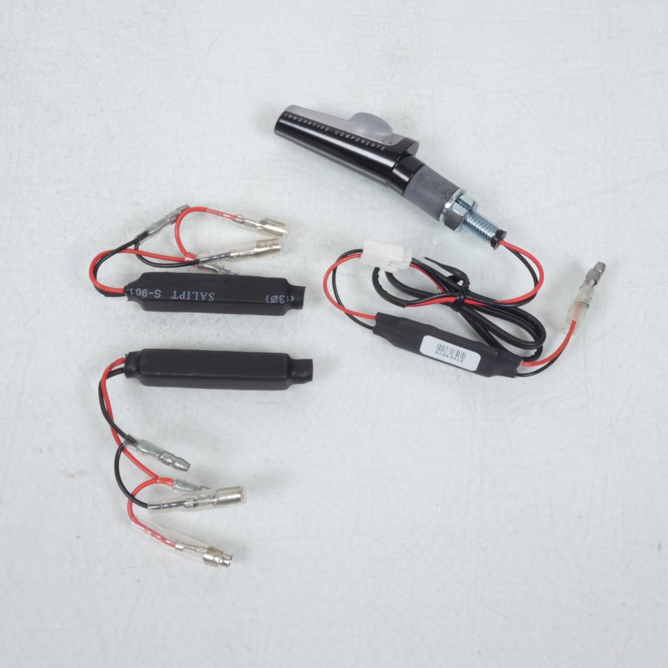 Clignotant Led universel Noir FR023B TRACK 77 à l'unité Rizoma pour moto Neuf