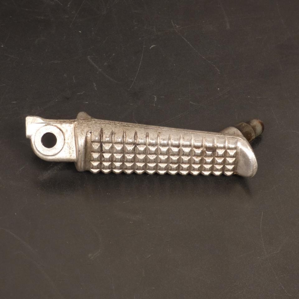 Cale pied pilote droit origine pour moto fixation 22mm Ø8mm Occasion