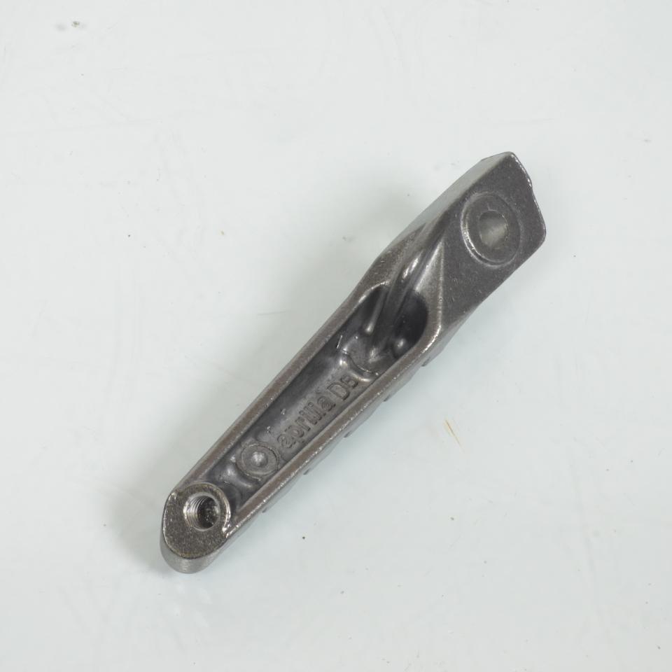 Cale pied pilote droit pour moto Aprilia 50 RS4 Après 2011 AP81329576 / AVD Neuf