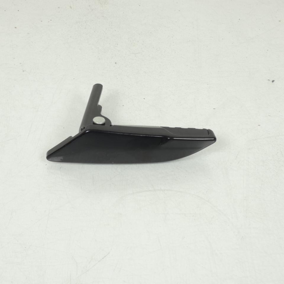 Cale pied passager droit pour scooter Piaggio 50 Typhoon 2018-2020 1B001787400NT