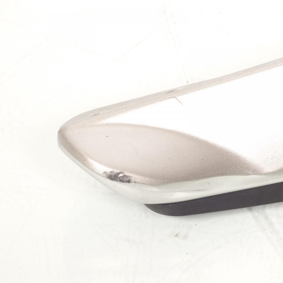 Cale pied passager gauche origine pour scooter Kymco 125 Downtown 2021 Occasion