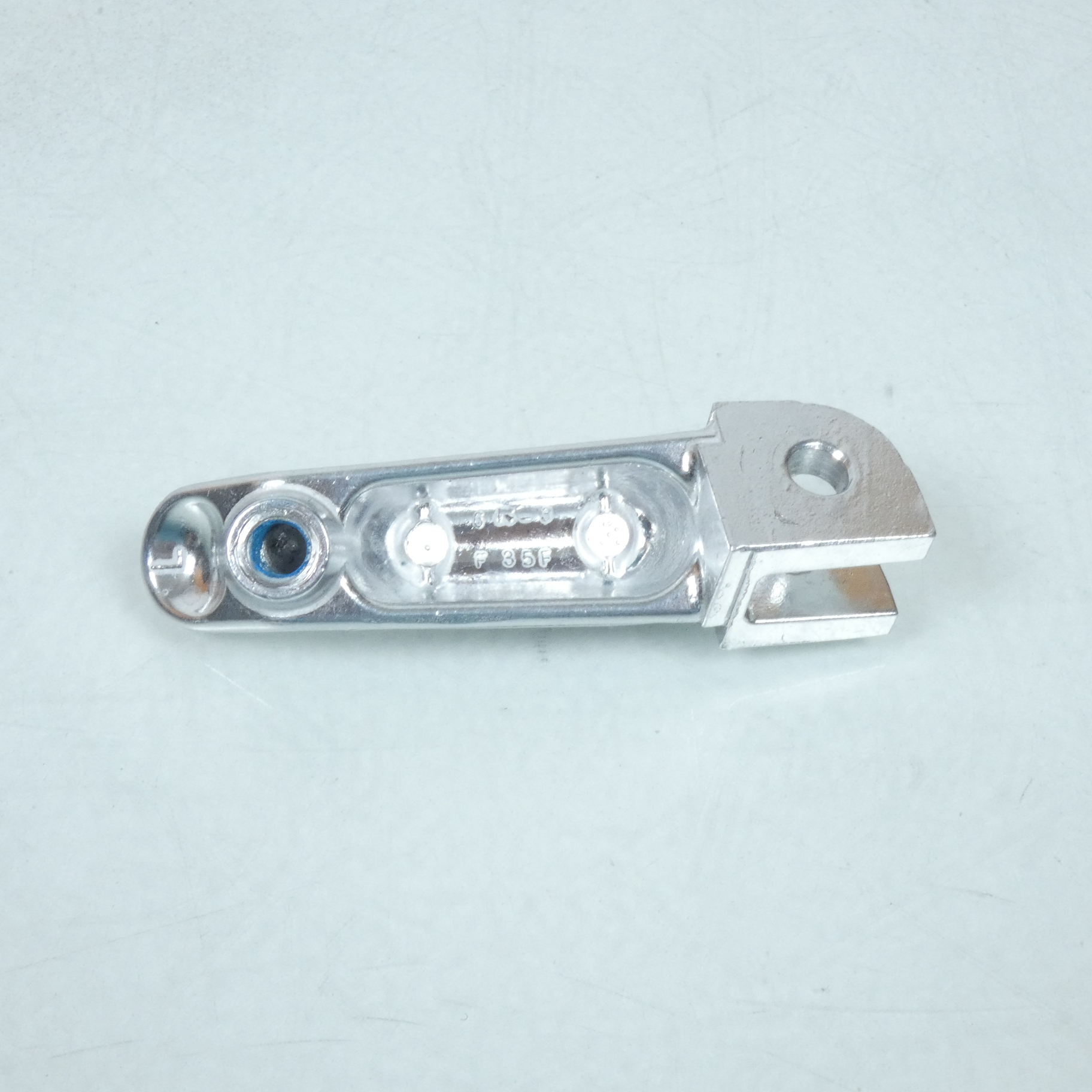 Cale pied origine pour Moto Suzuki 950 GSX-S 2021 à 2023 43526-35F10-000 / AVG Neuf