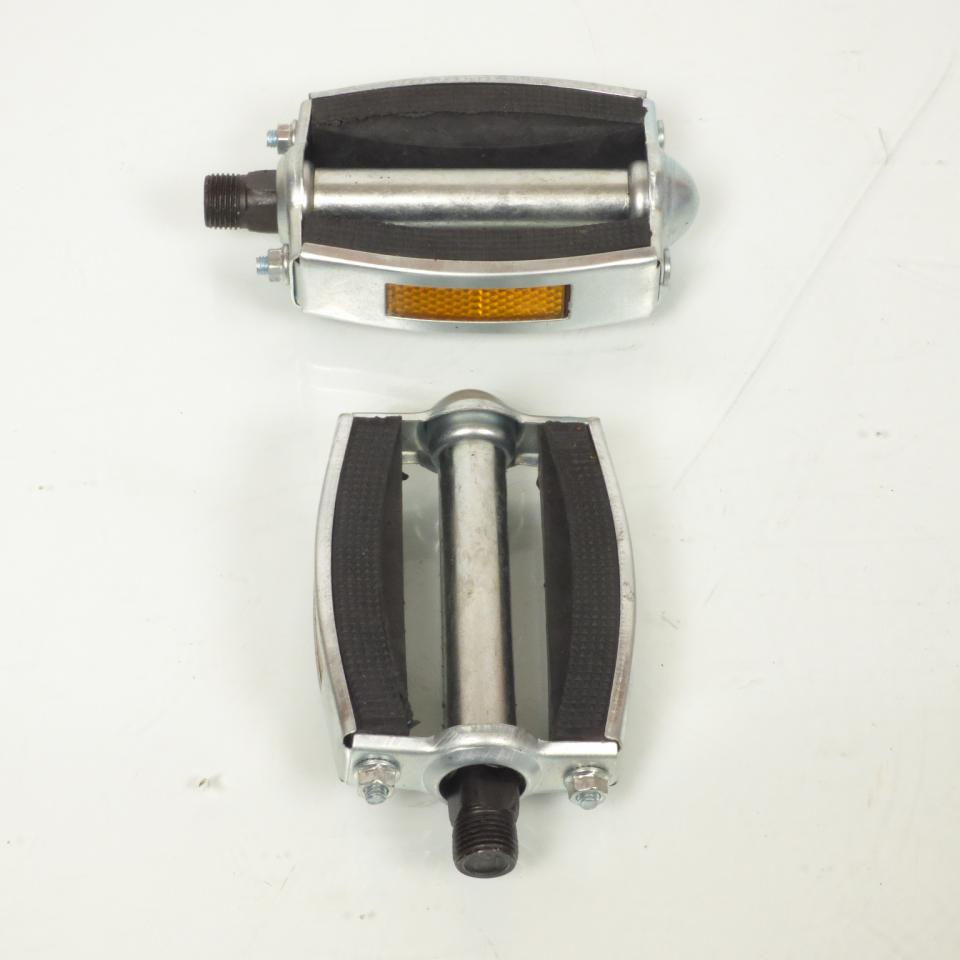 Paire de pédales noire avec catadioptres filetage 9/16 Ø14.3mm pour Solex vélo