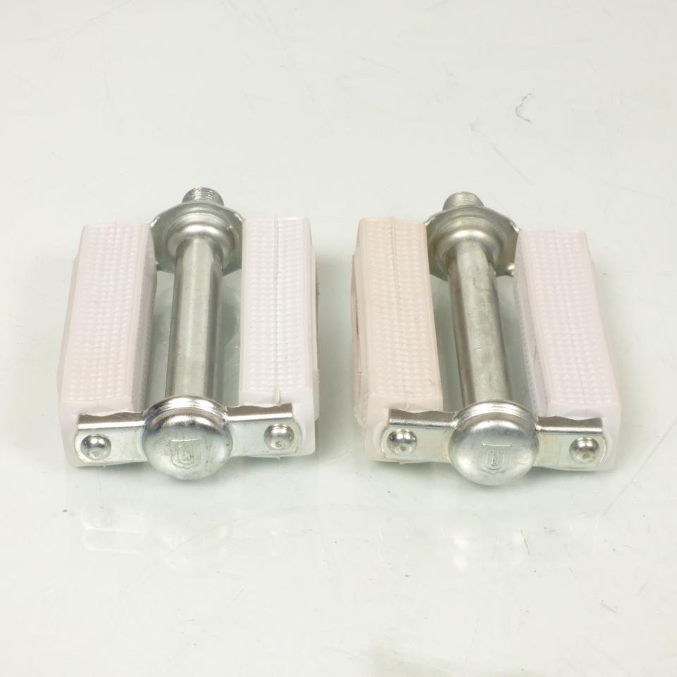 Pédale droite et gauche Union K465 blanche catadioptre pour velo 9/16 Ø14.3mm
