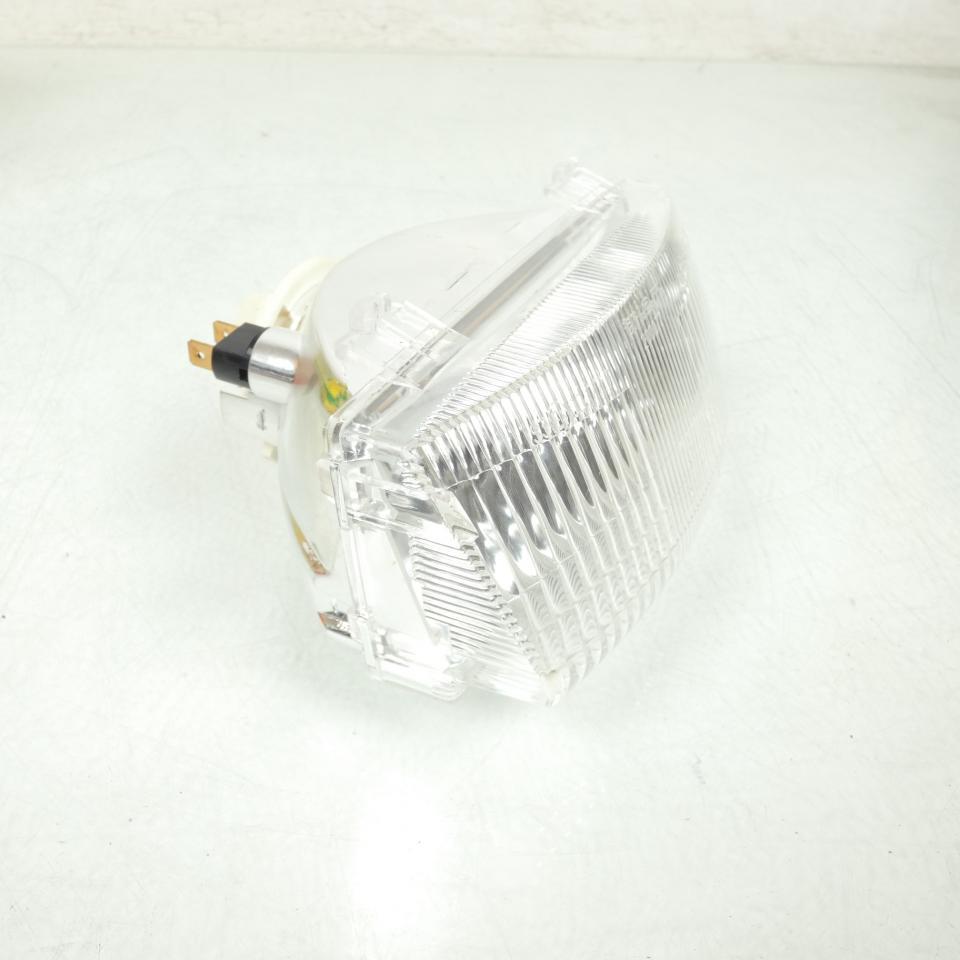 Optique avant Triom pour scooter PGO 50 Comet E1661020000 200077 Neuf