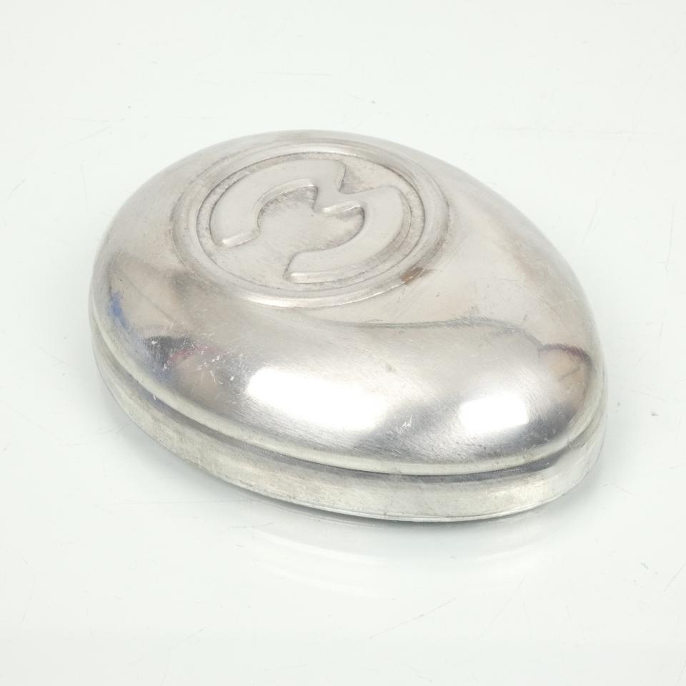 Couvercle alu gauche de boite à outils pour mobylette Motobecane 50 AV76 cyclo