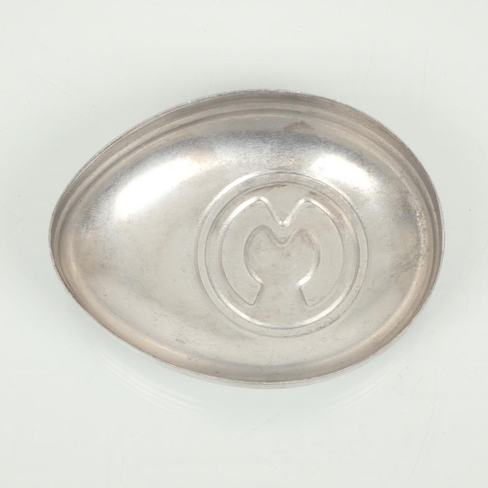 Couvercle alu gauche de boite à outils pour mobylette Motobecane 50 AV76 cyclo