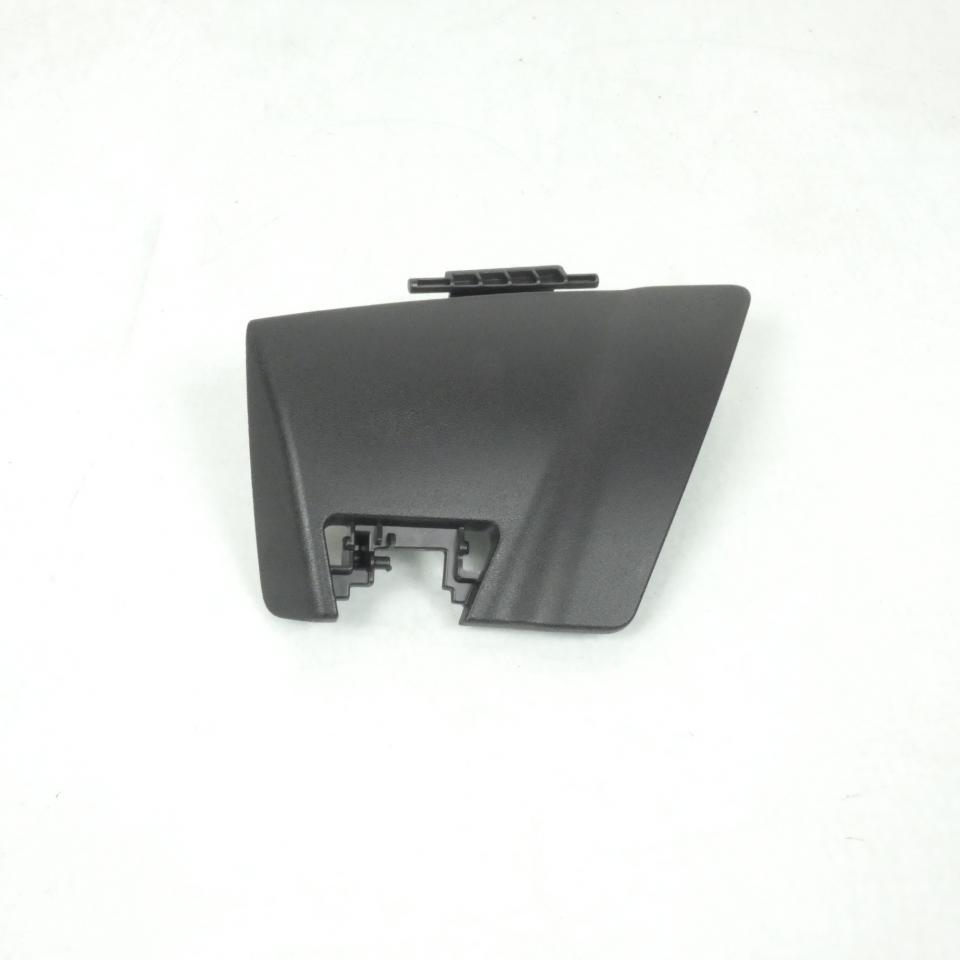 Trappe droite tablier AR pour scooter Suzuki 650 Burgman 92142-26J50 92142-26J0