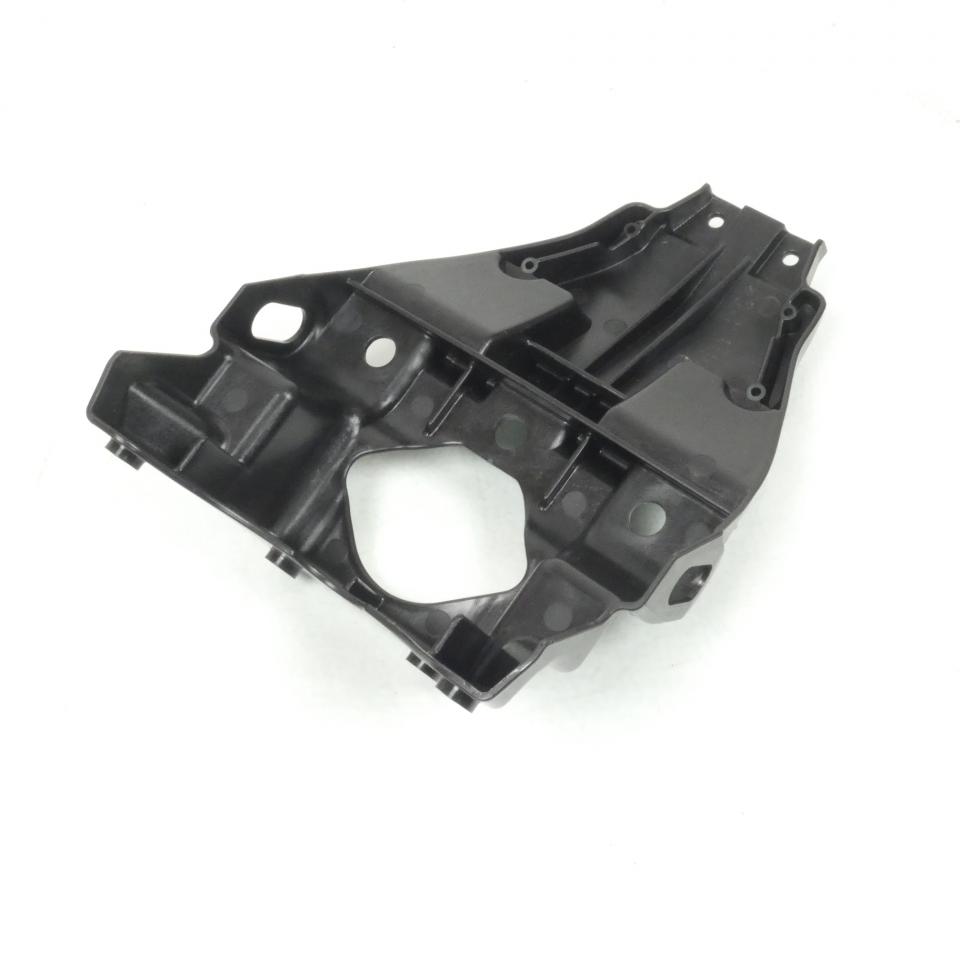 Support Intérieur bavette AR 63131-44H00 pour moto Suzuki 650 Gladius 2009-2011