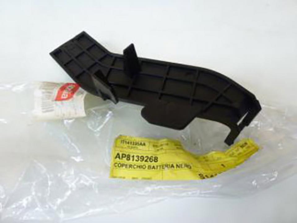 Plastique divers origine pour Scooter Aprilia 125 Scarabeo 1999 à 2006 AP8139268 Neuf