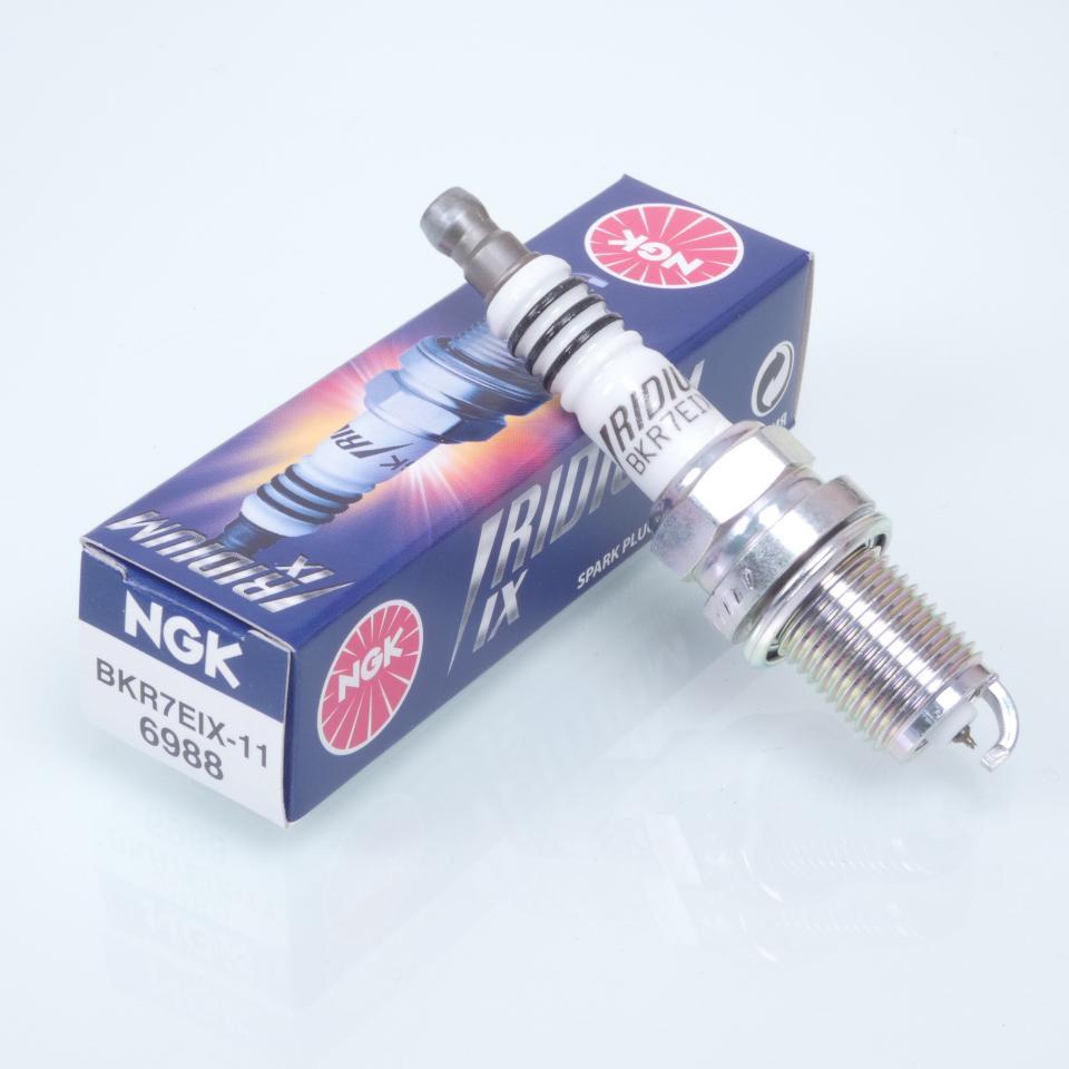Bougie d'allumage NGK pour Auto BKR7EIX-11 / 6988 Neuf