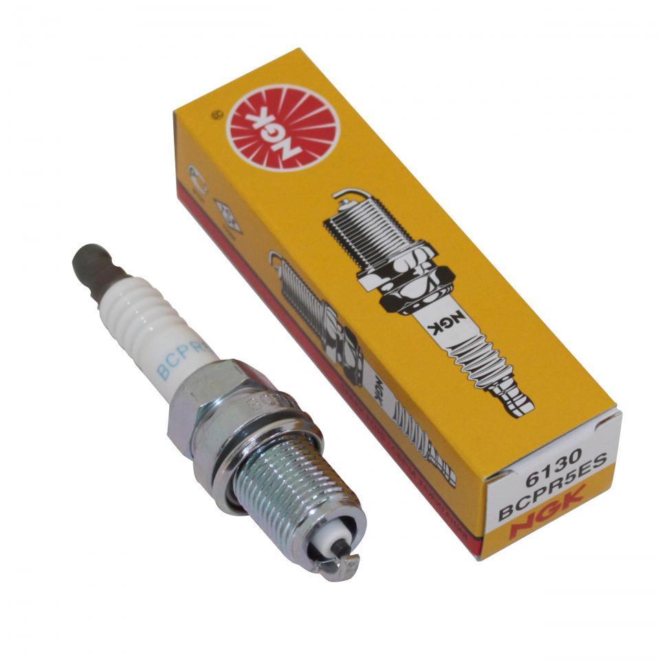 Bougie d'allumage NGK pour Auto BCPR5ES / 6130 Neuf
