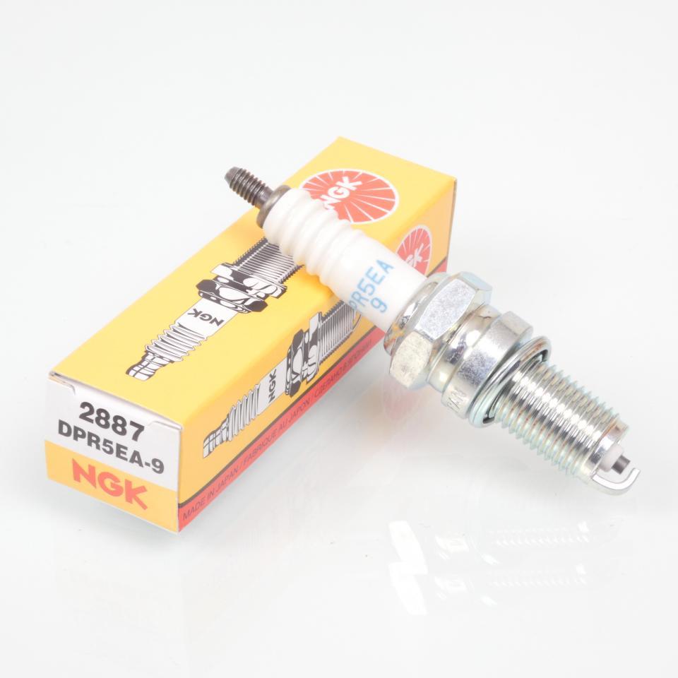 Bougie d'allumage NGK pour Moto Kawasaki 1500 VN Tourer 1998 à 2020 DPR5EA-9 / 2887 Neuf