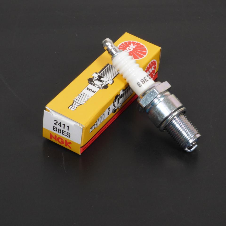 Bougie d'allumage NGK pour Moto Derbi 50 GPR Racing Après 2002 Neuf