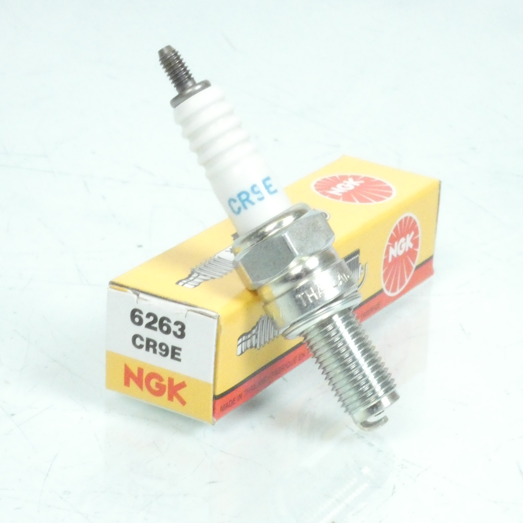 Bougie d'allumage NGK pour Moto Gas gas 250 EC-F Six Après 2012 Neuf