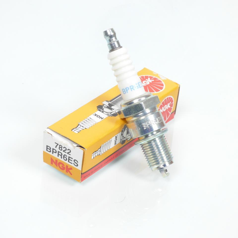 Bougie d'allumage NGK pour Moto Gas gas 125 Pampera Après 1997 BPR6ES / 7822 Neuf