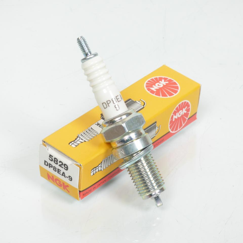 Bougie d'allumage NGK pour Moto Hyosung 125 Ga Cruise I 1995 à 1998 DP8EA-9 / 5829 Neuf