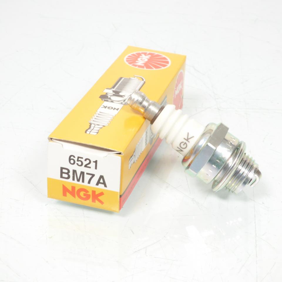 Bougie d'allumage NGK pour Auto BM7A / 6521 / Par 10 Neuf