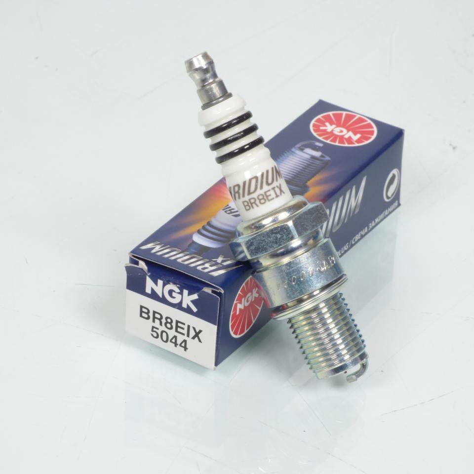 Bougie d'allumage NGK pour Moto Generic 50 Trigger X 2006 à 2012 Neuf