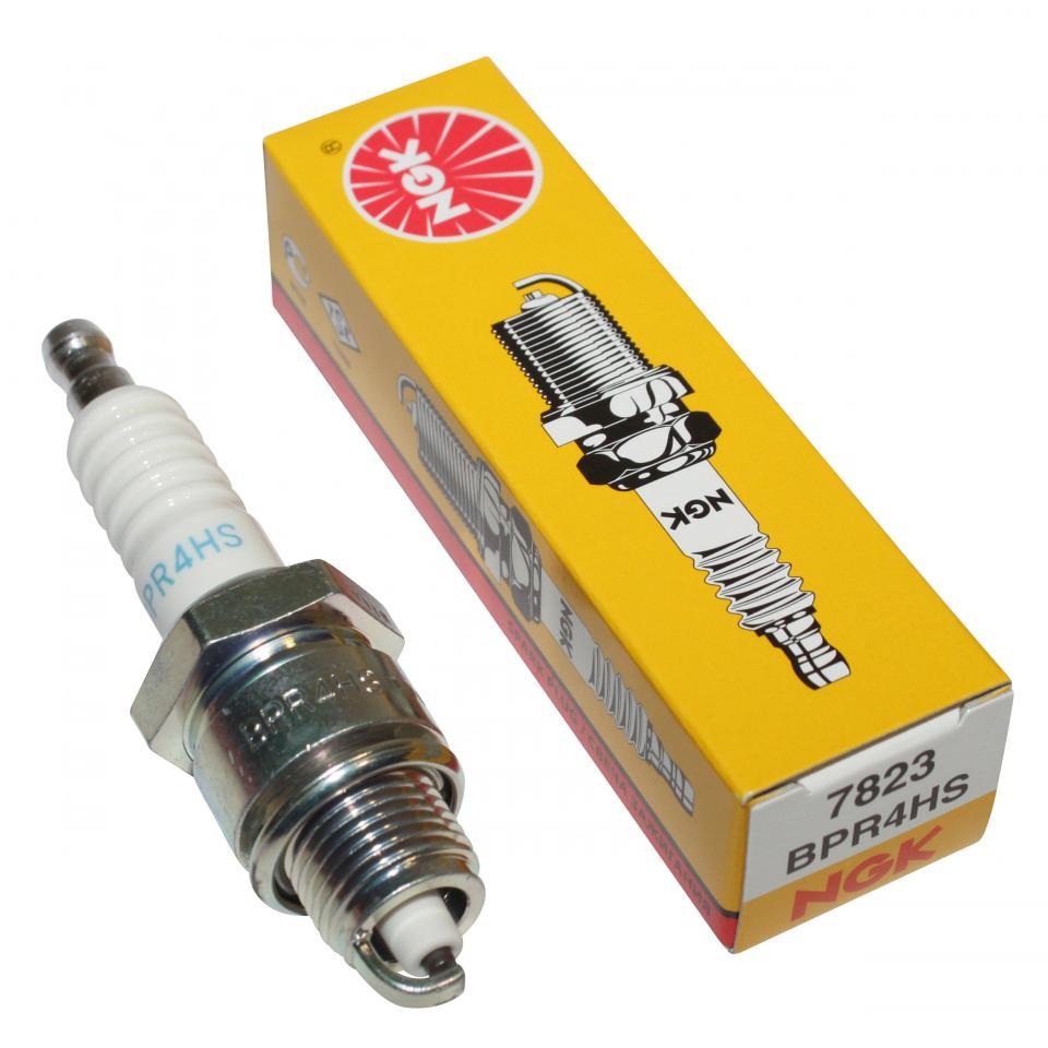 Bougie d'allumage NGK pour Scooter Italjet 50 Formula 1996 à 2020 BPR4HS / 7823 Neuf