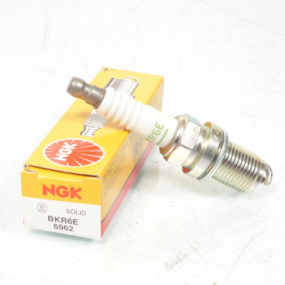 Bougie d'allumage NGK pour Quad Polaris 325 Magnum 1999 à 2000 BKR6E Neuf