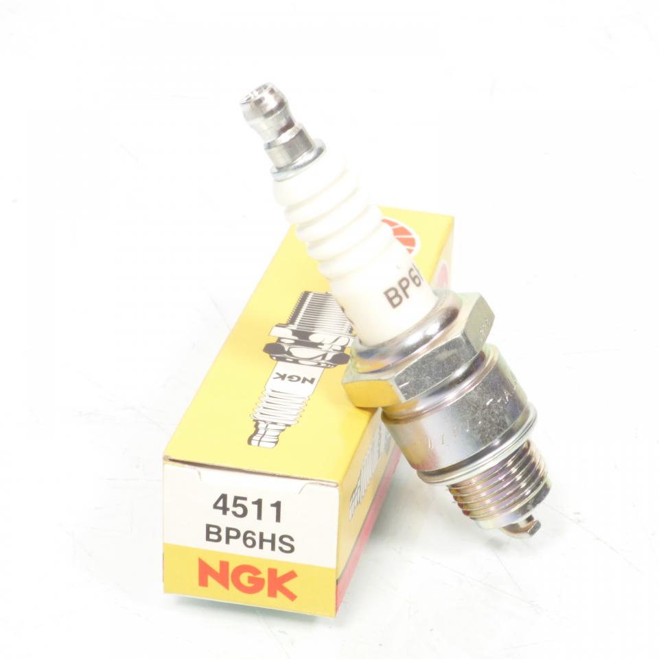 Bougie d'allumage NGK pour Scooter Hyosung 50 SB CAB Après 1995 Neuf
