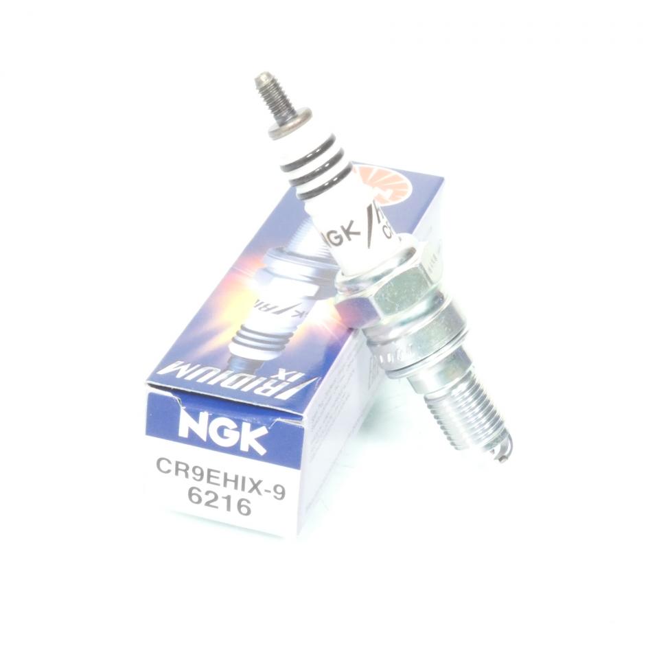 Bougie d'allumage NGK pour scooter Daelim 125 S1 FI Après 2007 CR9EHIX-9 Par 4 Neuf