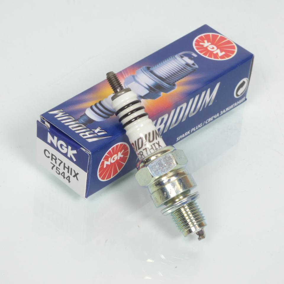 Bougie d'allumage NGK pour Quad Aeon 220 Cobra 2006 à 2010 CR7HIX Neuf