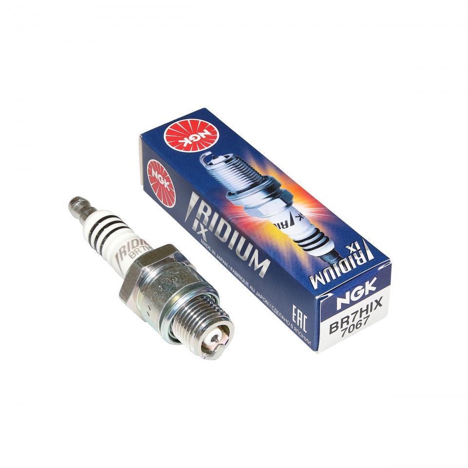 Bougie d'allumage NGK pour Quad Aeon 100 Cobra 4X2 2002 à 2004 Neuf