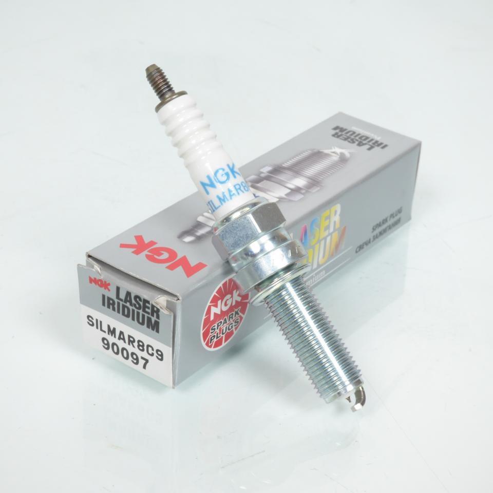 Bougie d'allumage NGK pour Scooter Honda 125 Forza 2015 à 2016 SILMAR8C9 / 90097 / 31917K40F01 / Par 4 Neuf