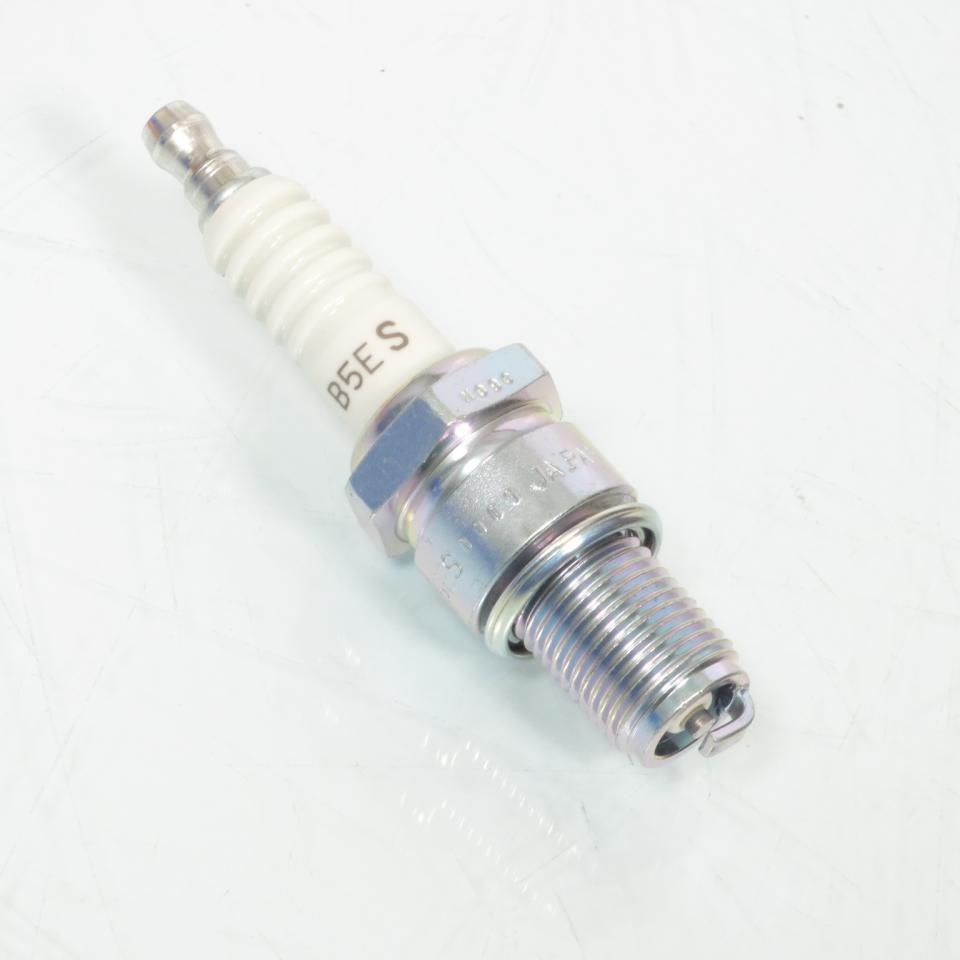 Bougie d'allumage NGK pour moto B5ES / 6410 Neuf
