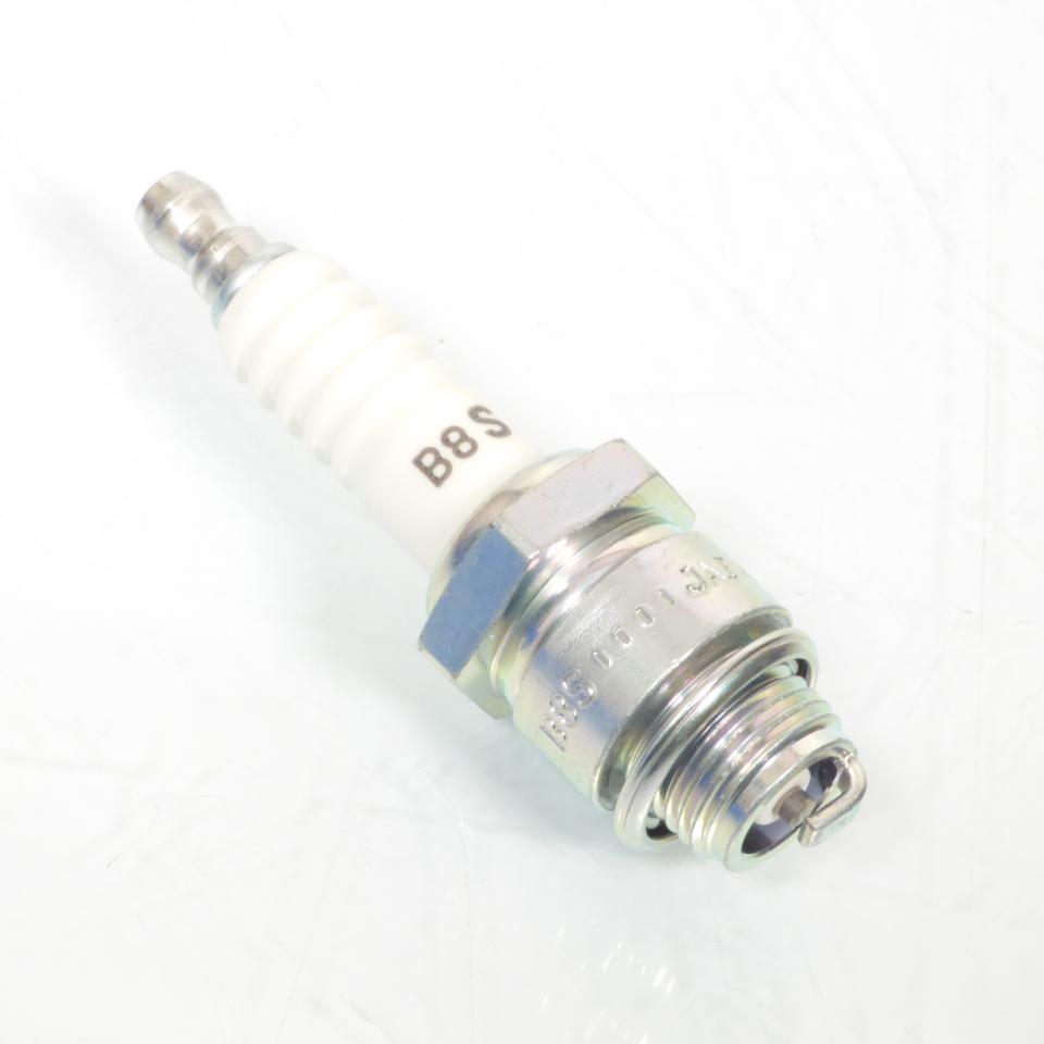 Bougie d'allumage NGK pour moto BPM4A-10 / 6228 Neuf