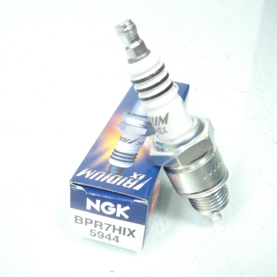 Bougie d'allumage NGK pour Quad Polaris 50 Predator 2004 à 2006 BPR7HIX / 5944 / Par 4 Neuf