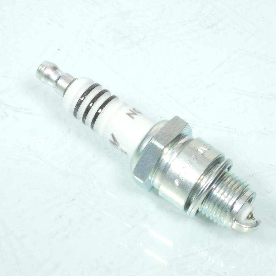 Bougie d'allumage NGK pour Quad Polaris 50 Predator 2004 à 2006 BPR7HIX / 5944 / Par 4 Neuf