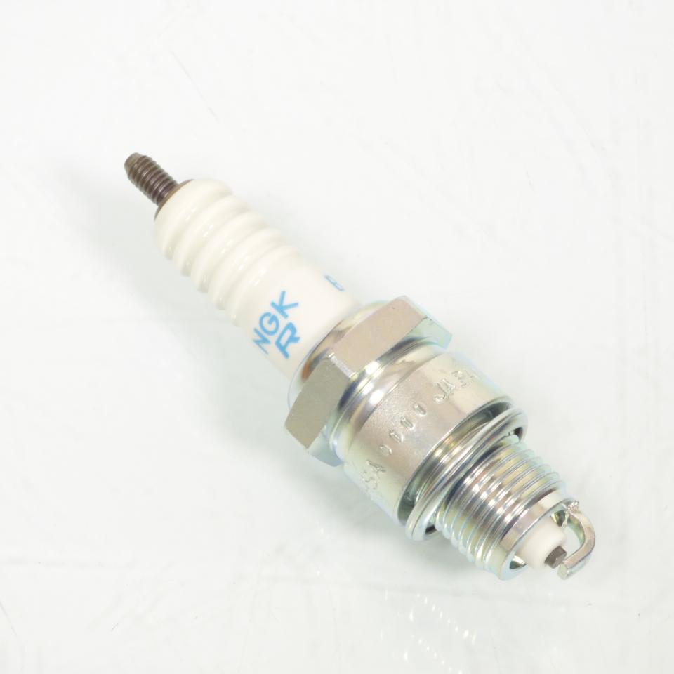 Bougie d'allumage NGK pour Auto BPR8HSA / Par 10 Neuf