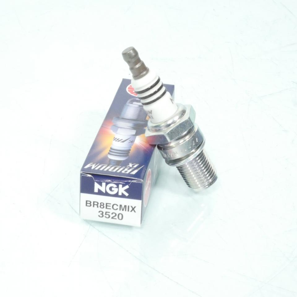 Bougie d'allumage NGK pour Moto KTM 300 Exc 2T 1999 à 2009 BR8ECMIX / 3520 / Par 4 Neuf