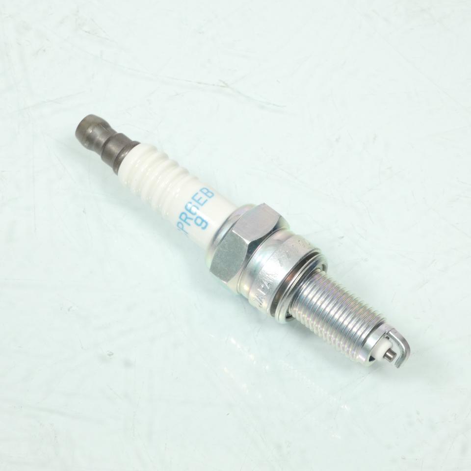 Bougie d'allumage NGK pour moto Victory 1500 8 BALLS 2005 CPR6EB-9 / 5958 Neuf