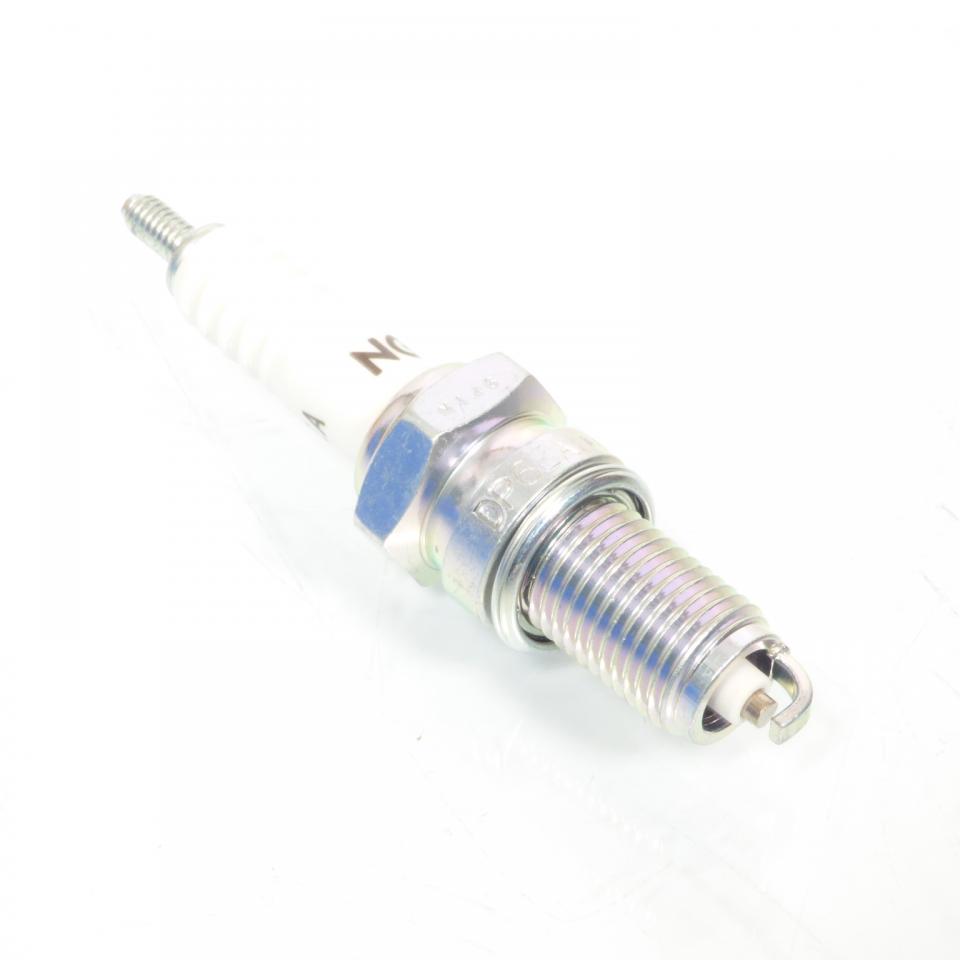 Bougie d'allumage NGK pour scooter Honda 250 Cn Helix/Spazio 1988 à 1991 DP6EA-9 / 1068 Neuf