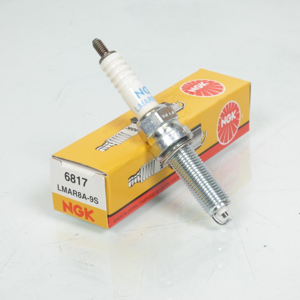 Bougie d'allumage NGK pour Moto Honda 1100 Cb A/Ae/Ex 2013 à 2018 LMAR8A-9S / 6817 Neuf