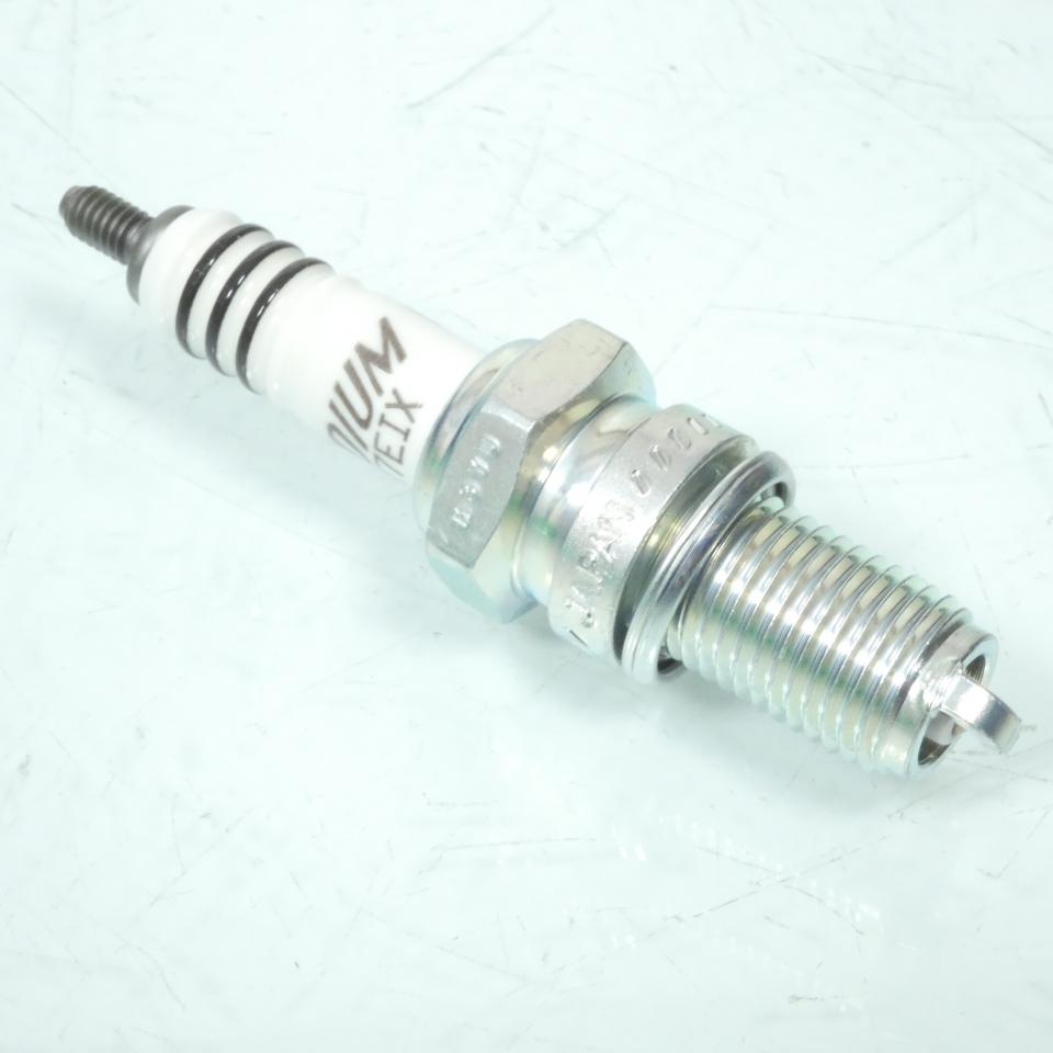 Bougie d'allumage NGK pour Quad MASSEY FERGUSON 250 MF 2x4/4x4 2004 à 2005 DR7EIX / 5686 / Par 4 Neuf