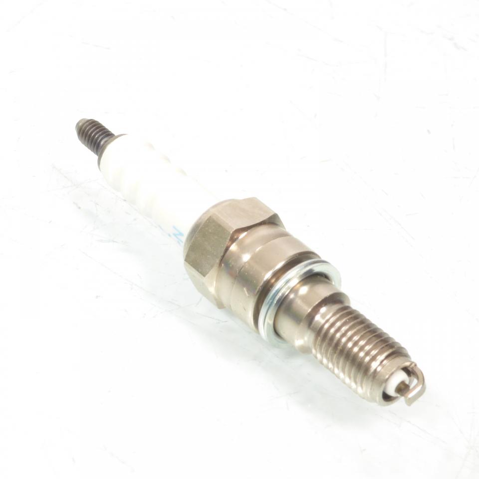 Bougie d'allumage NGK pour scooter Honda 50 Nps Zoomer 2004 à 2010 ER8EH-N Par 10 Neuf