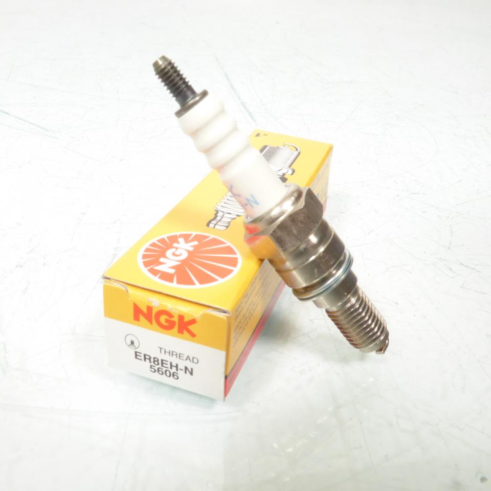 Bougie d'allumage NGK pour scooter Honda 50 Nps Zoomer 2004 à 2010 ER8EH-N Par 10 Neuf
