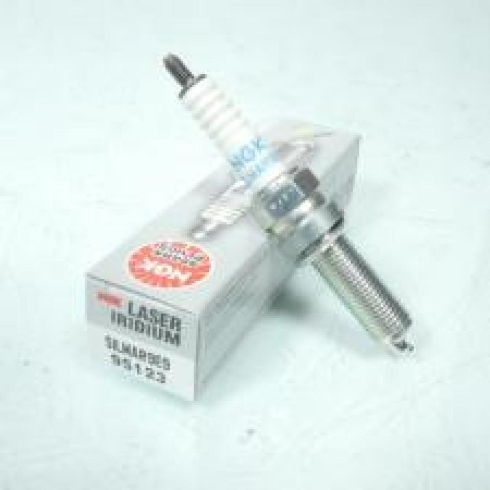 Bougie d'allumage NGK pour Moto Kawasaki 1000 Ninja H2 Après 2018 SILMAR9E9 / 95123 / 92070-0720 Neuf
