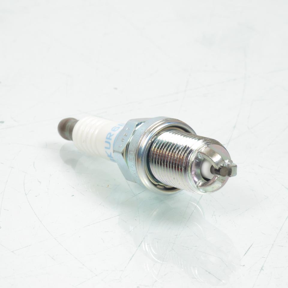 Bougie d'allumage NGK pour Auto BKUR6ET / 6437 Neuf