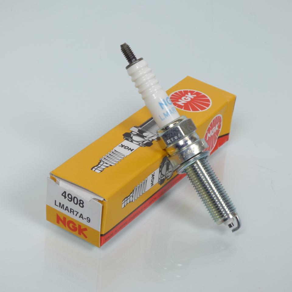 Bougie d'allumage NGK pour Moto Husqvarna 701 701 Supermoto 2013 à 2016 LMAR7A-9 / 4908 Neuf