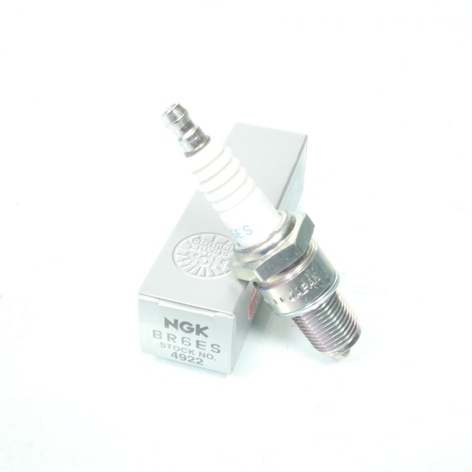 Bougie d'allumage NGK pour moto Montesa 315 Cota 1997 à 2000 BR6ES / 4922 / Par 4 Neuf